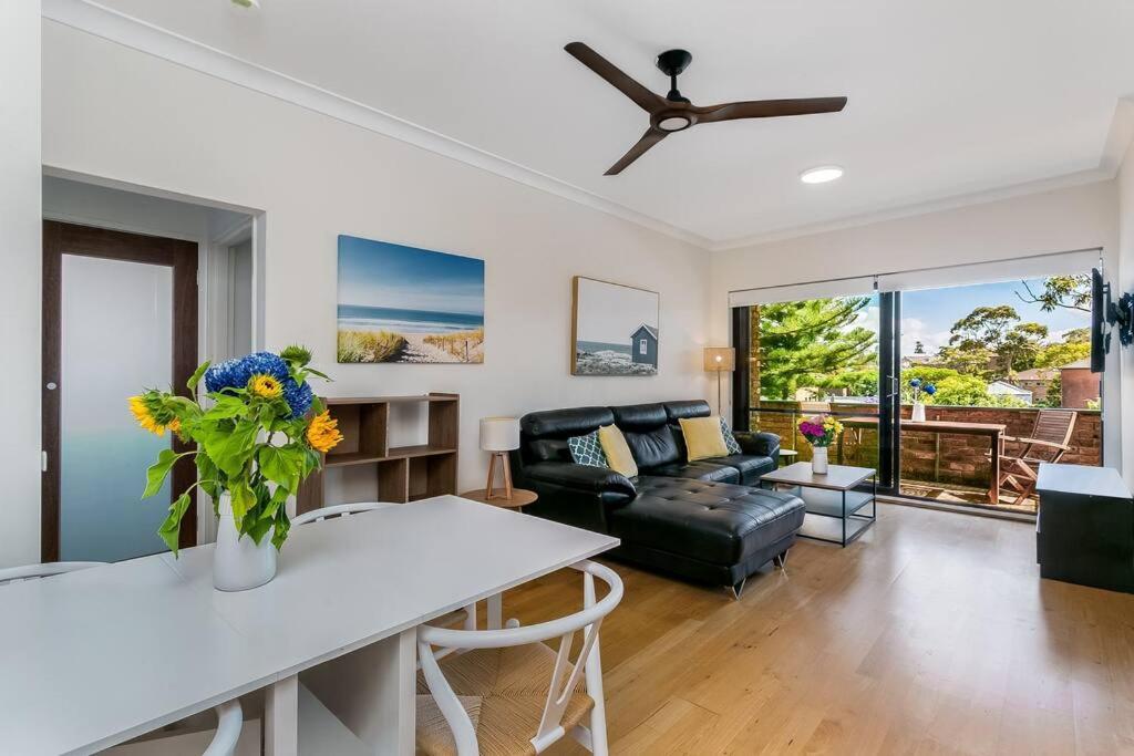 Randwick - Rand8- Albion Street * Sydney